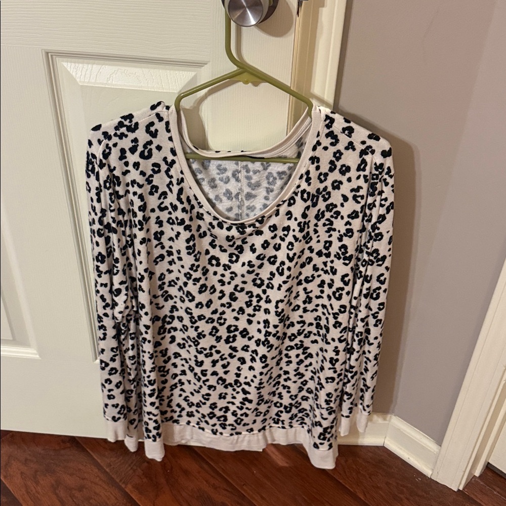 Leopard Print Long Sleeve Top